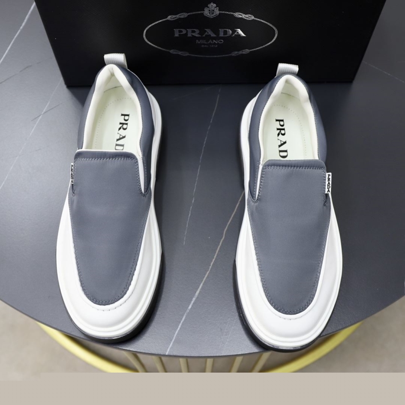 Pra*a casual shoes